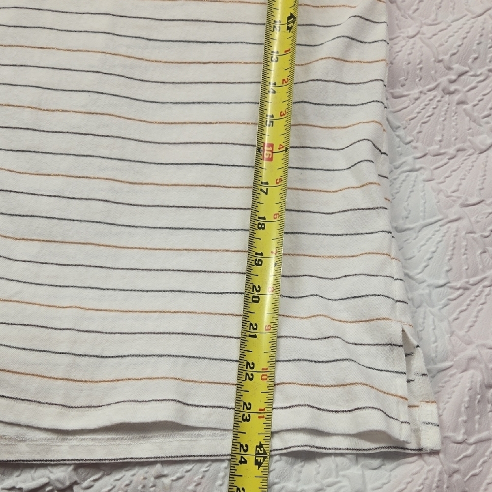 3/$10 24/7 Comfort Apparel White Striped Muscle Tee - Picture 4 of 5